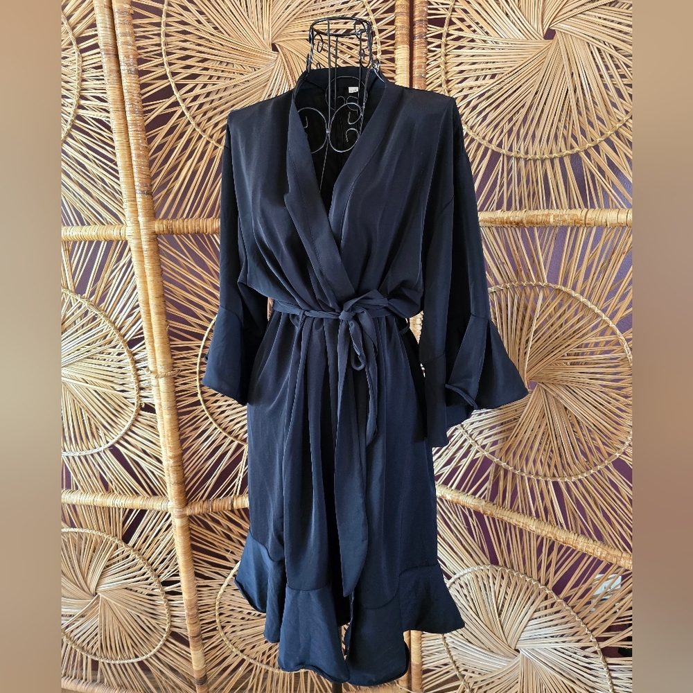 🧖‍♀️Satin Ruffle Robe - Picture 3 of 5